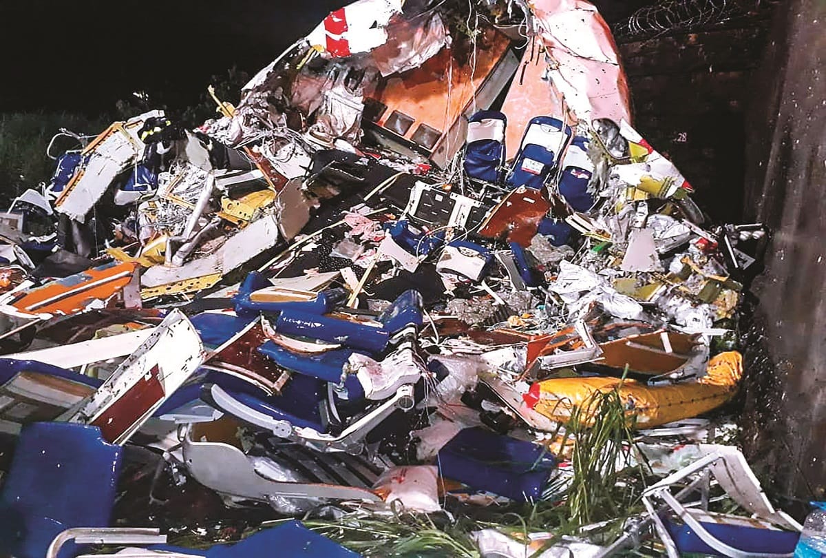 Kozhikode Kerala Plane Crash News 9 years ago exerts says Karipur airport is unsafe and landing should not be allowed