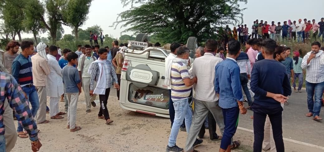 Hathras: Bolero car crushes cyclist, dies