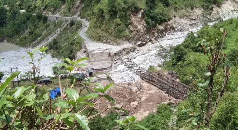 Army engineers built temporary bridge in four hours