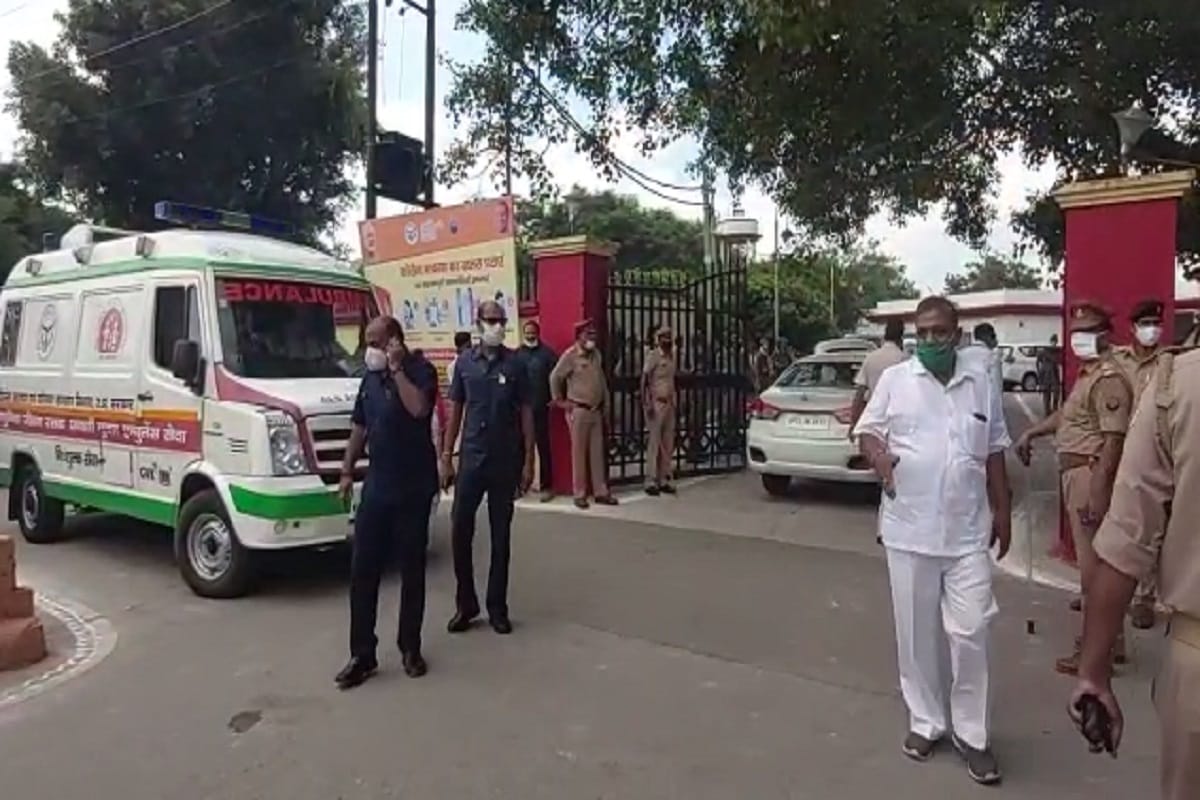 Chief Minister Yogi Adityanath is reach in Saharanpur in some time and the force is deployed in the city