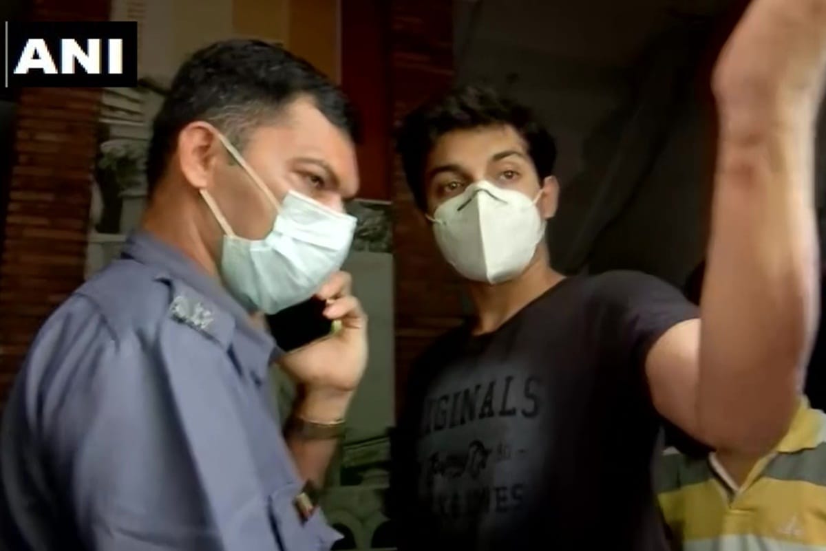 sushant case Showik brother of actor Rhea Chakraborty arrives at ED Office siddharth pithani money laundering