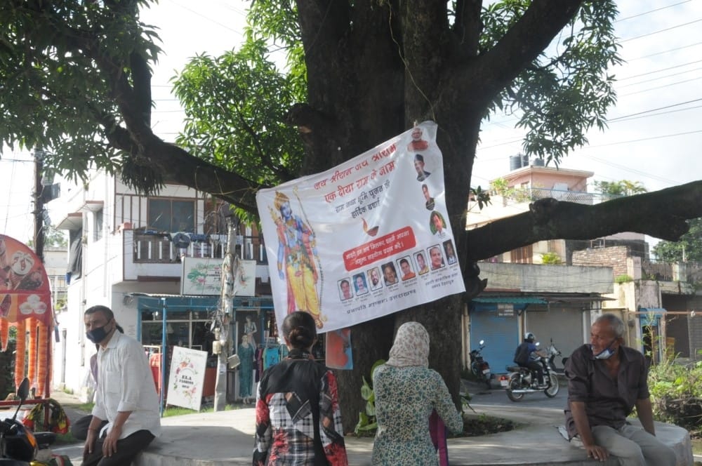 tree ko karo free: Life of trees choking in dehradun city