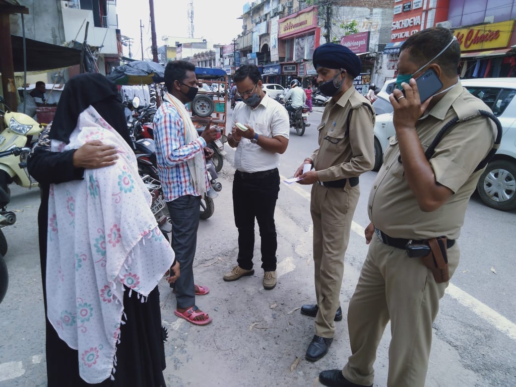 roorkee news :  after beating wife husband gave teen talaq