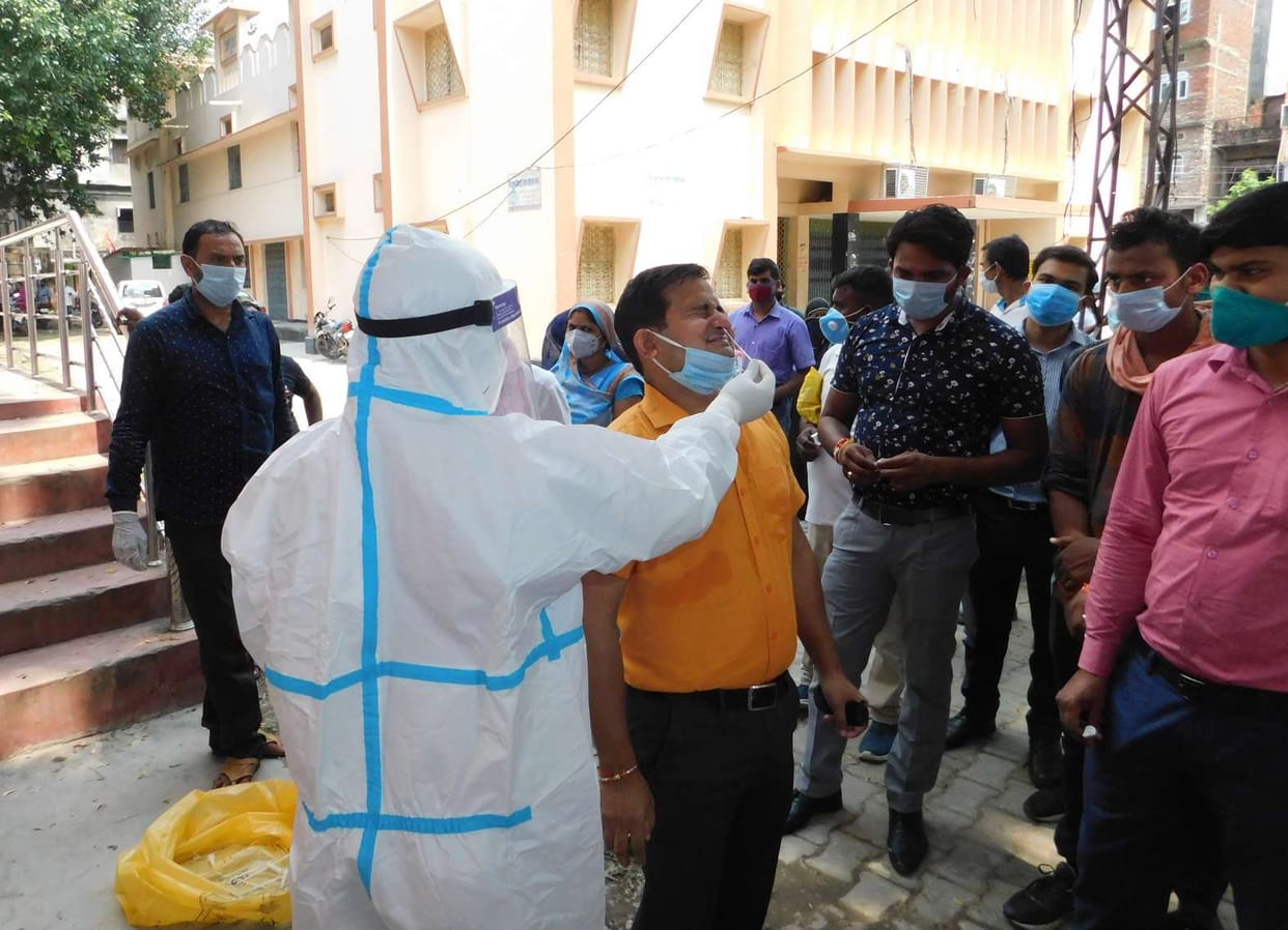 Old man dies of Corona, 94 people found infected