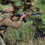 पुलवामा में सुरक्षाबलों और आतंकियों के बीच मुठभेड़