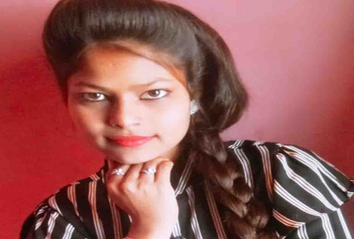 girl committed suicide after police harassment in police station in jalaun