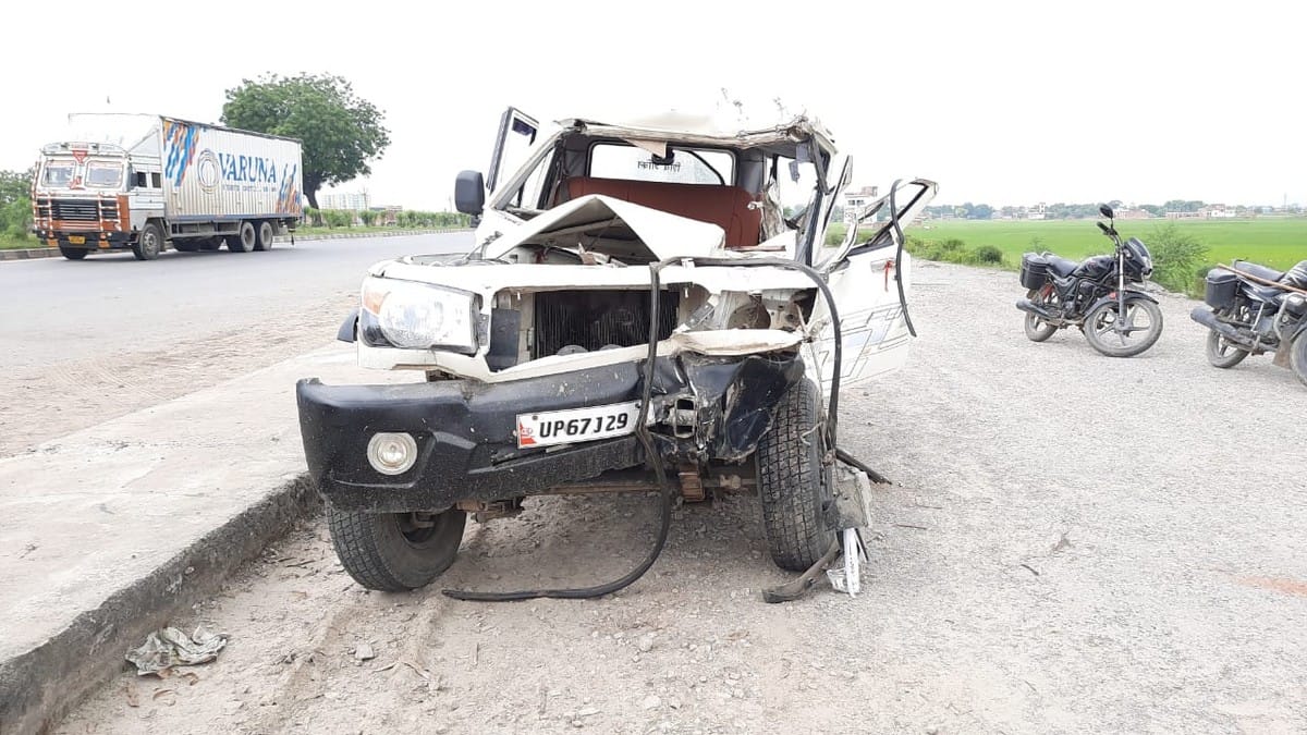 Two people died three injured during collided bolero by truck on highway in chandauli going bihar from varanasi