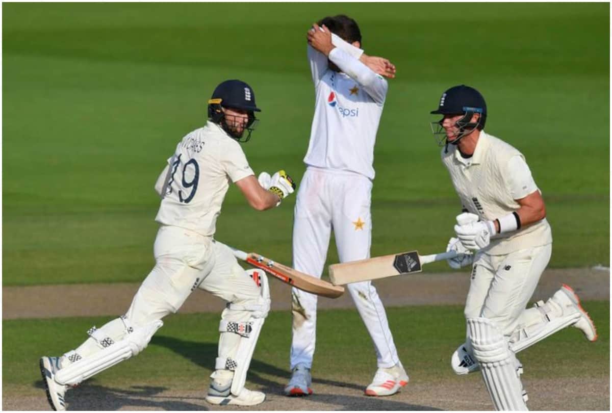 England Vs Pakistan Wasim Akram Criticized Azhar Ali S Captaincy