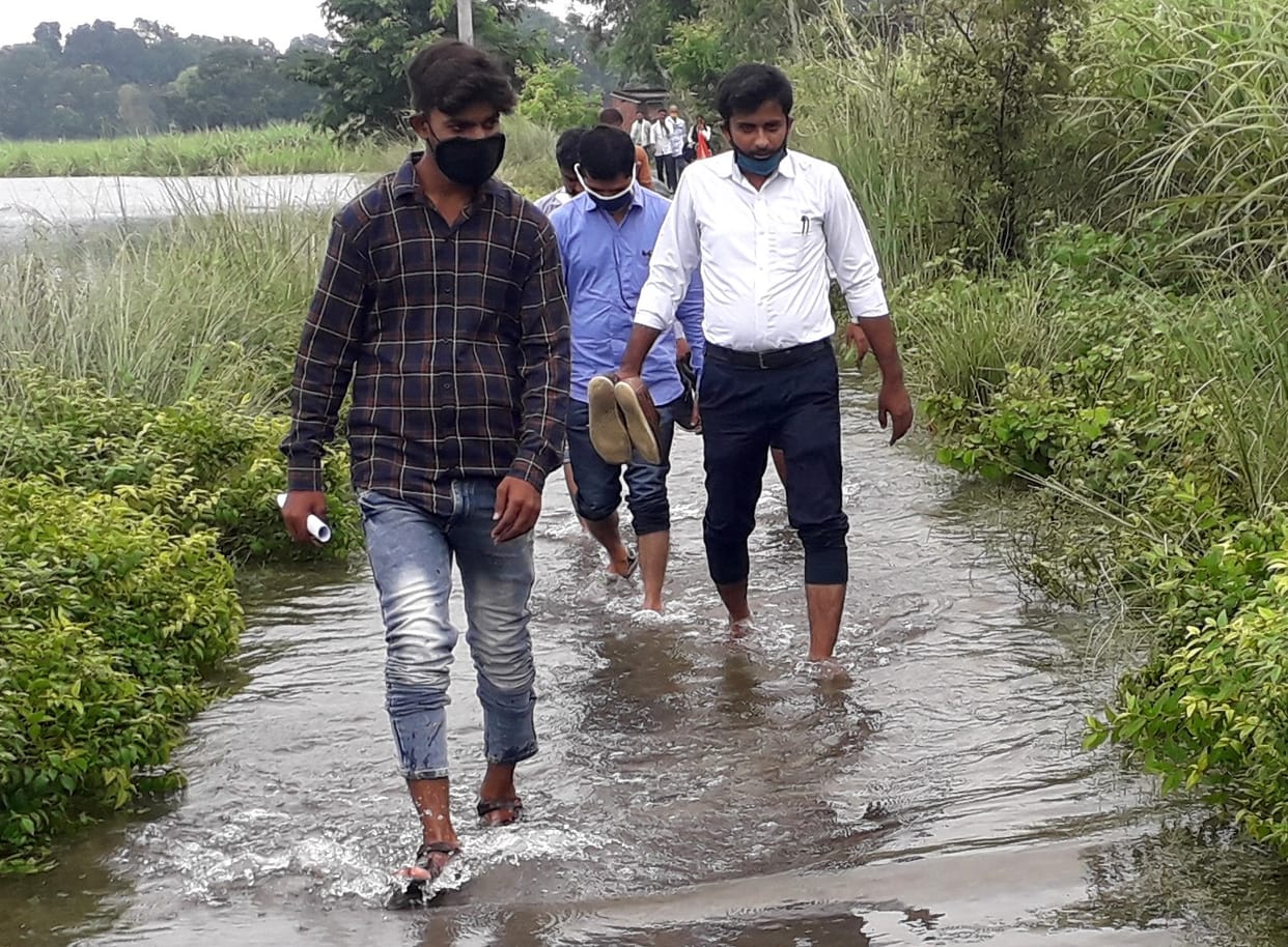 Students had to go through flood water somewhere and many missed their exam becouse of google