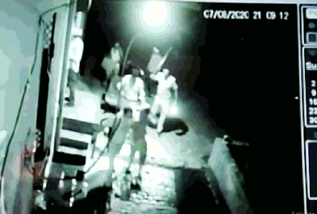 Man beaten by policemen as he did not had information of alleged incident in area