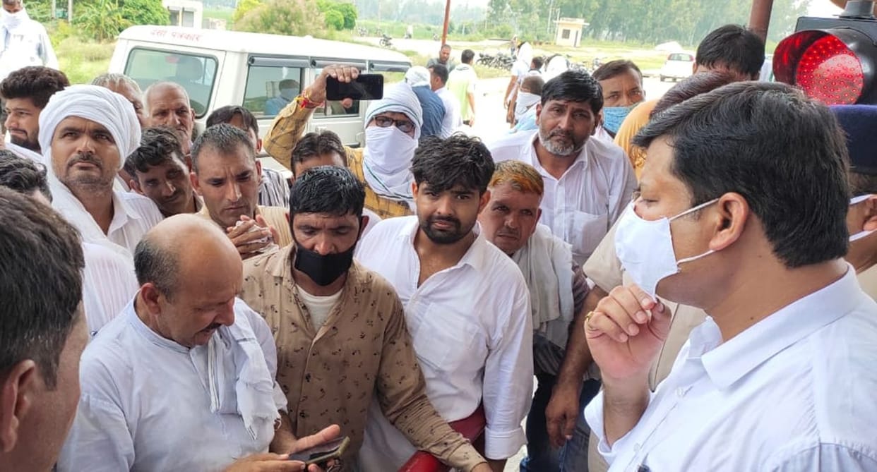Villagers and officials clash to get toll tax waived