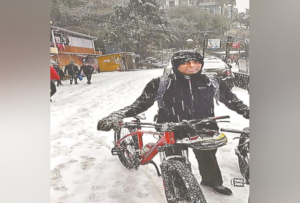 Dehradun Income Tax Officer Doing Cycling in Lockdown , Inspirational Story
