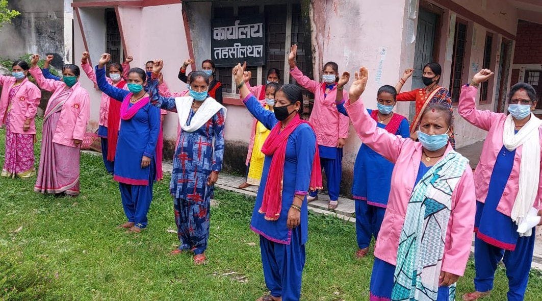 Asha in the district shouted against the government for the demands