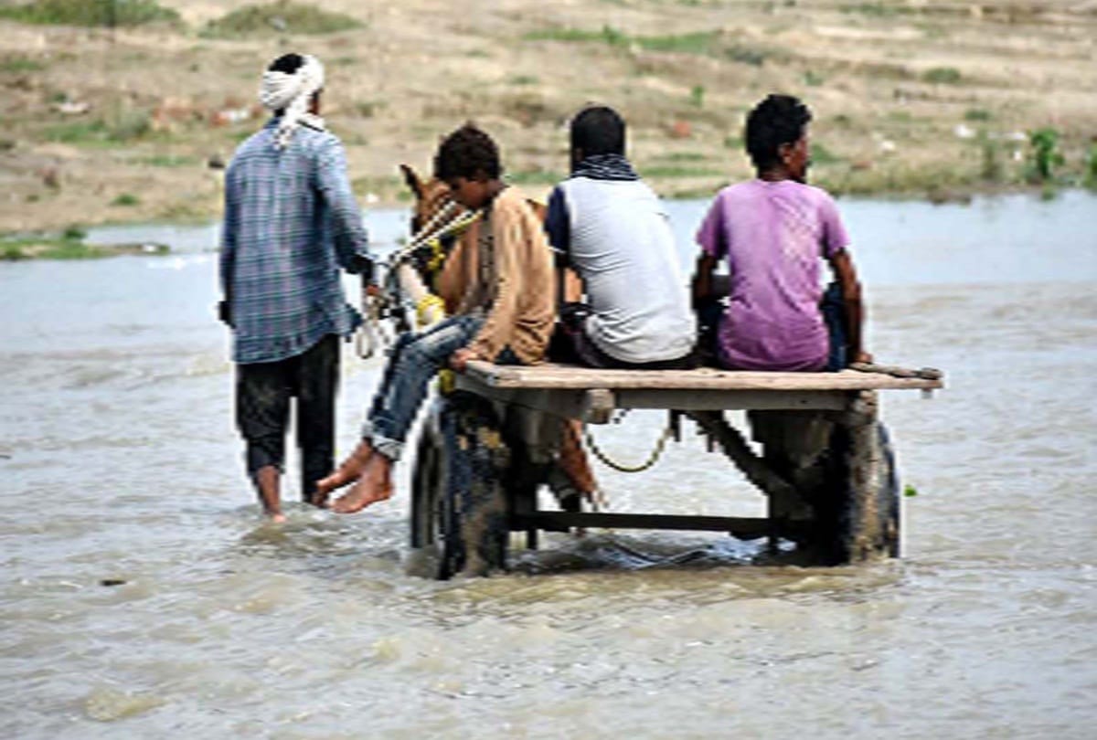 The confluence area was transformed into an island, the tents of the priests were removed