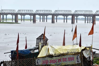 The confluence area was transformed into an island, the tents of the priests were removed