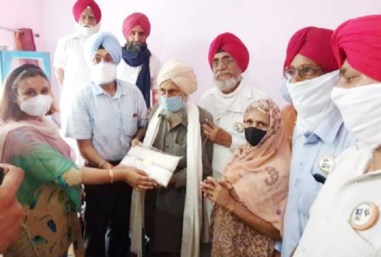 Freedom fighter Gurdev Singh honored with President Award