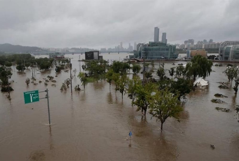 flood in pakistan 58 people dead and Army engaged in rescue work