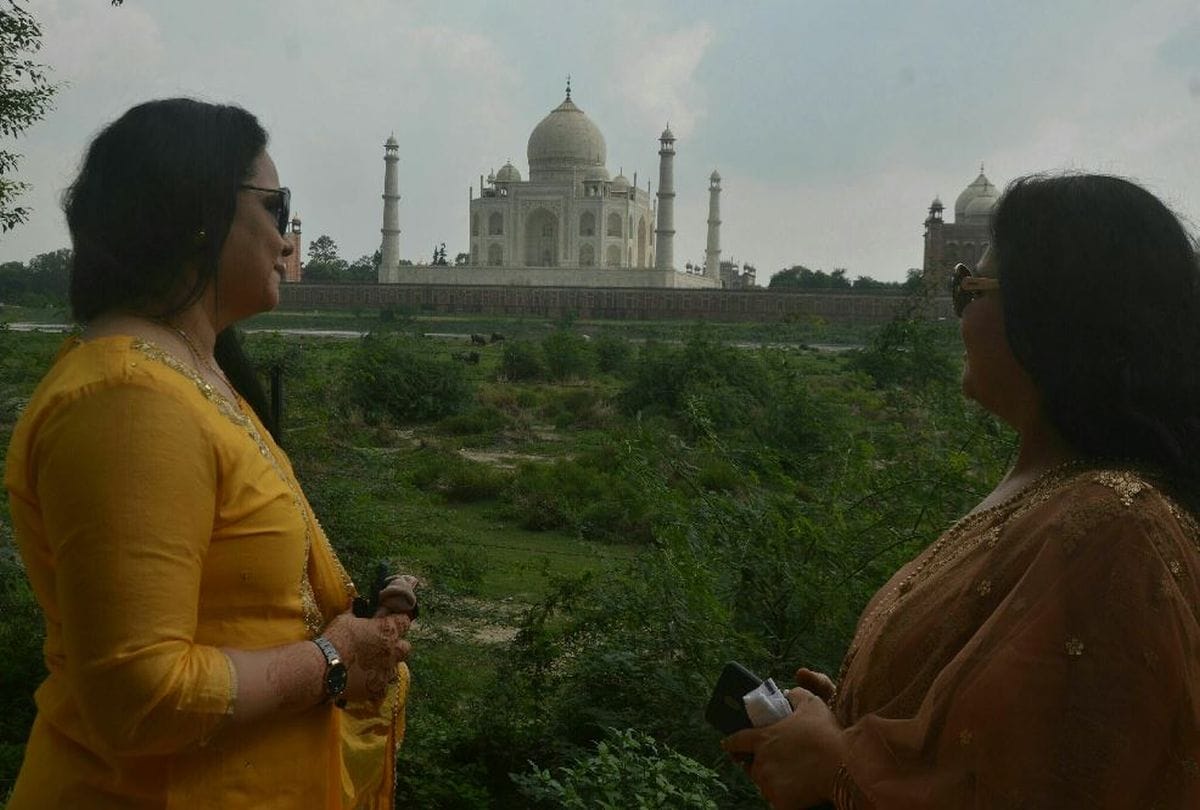 Taj View Point Open For Tourists In Corona Virus Time Visits Tajmahal