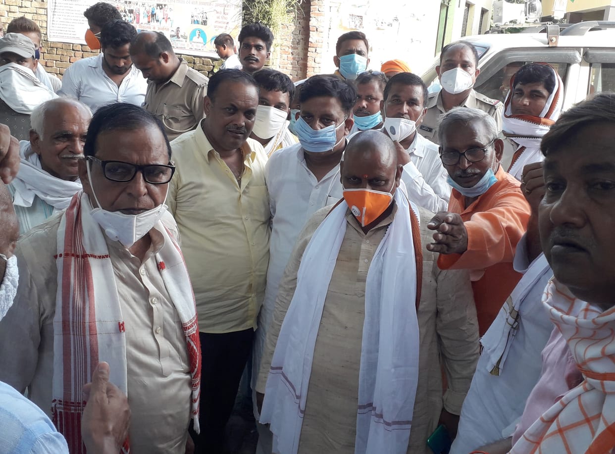 Political gathering in flood affected area Start politics