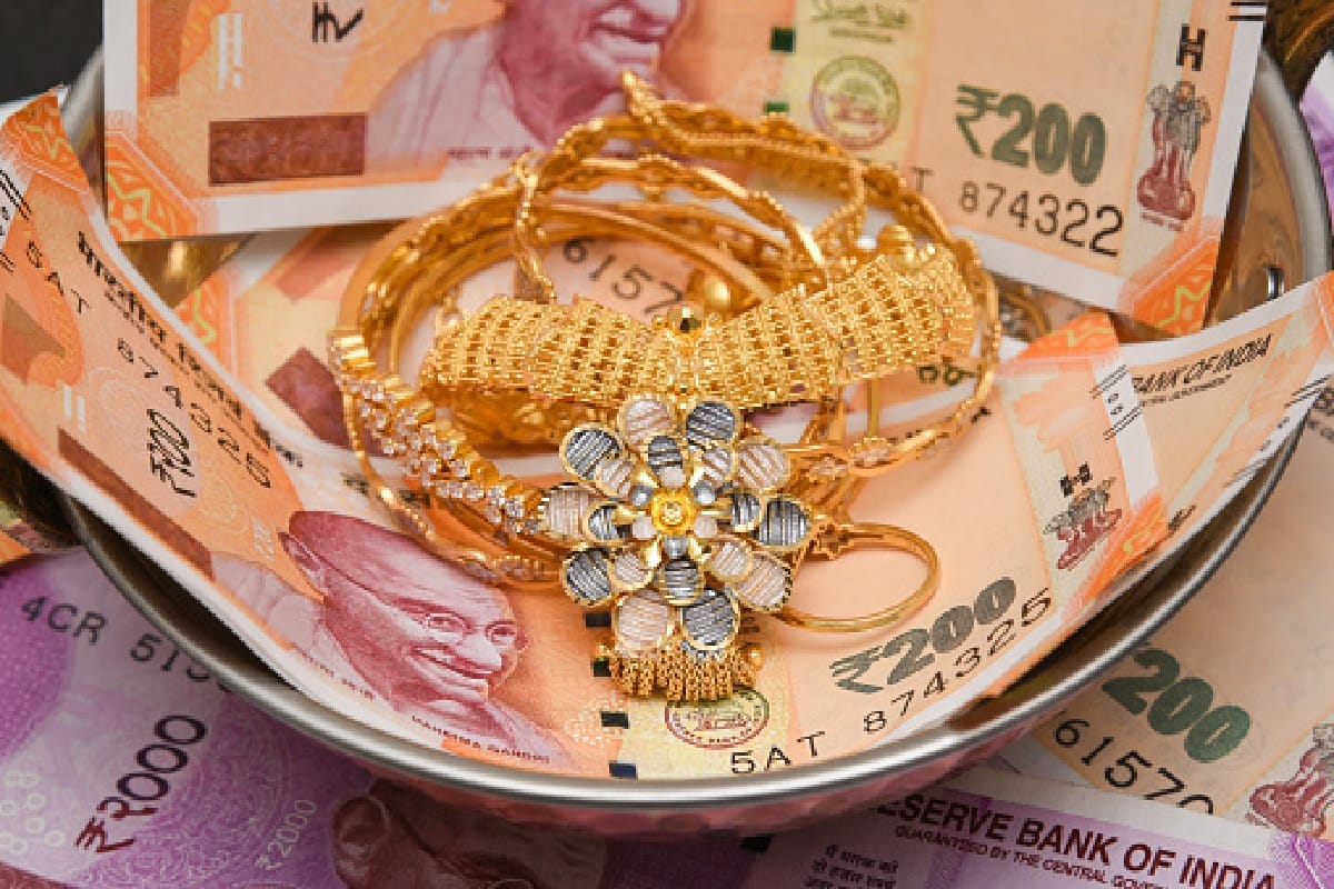 Gold price today rises by 340 rupees silver price also jumped by 1306  rupees