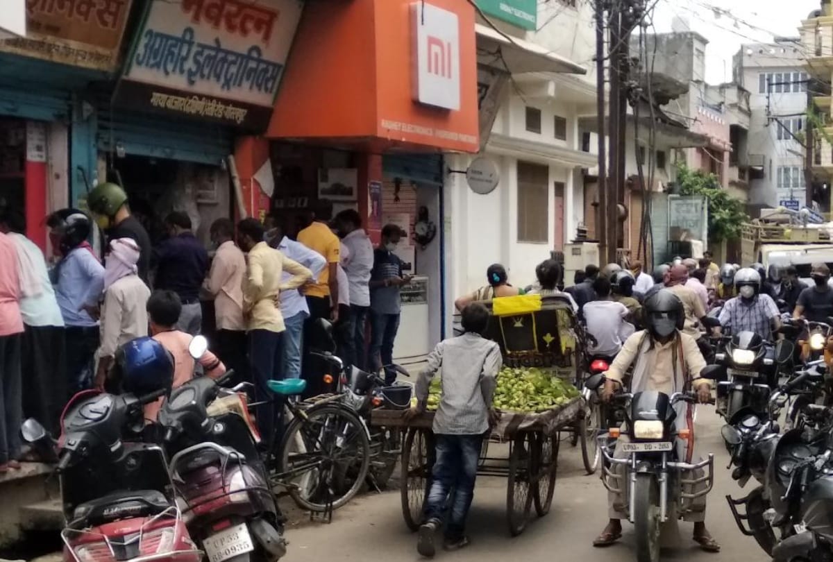 People irresponsible for corona in Gorakhpur after two days Lockdown