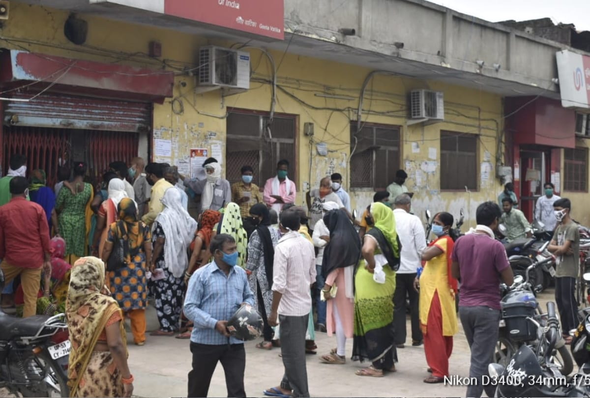 People irresponsible for corona in Gorakhpur after two days Lockdown