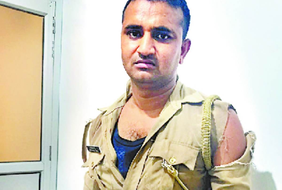 attack on BJP MLA Brijesh kumar Prajapati and gunner in PGI  in lucknow,