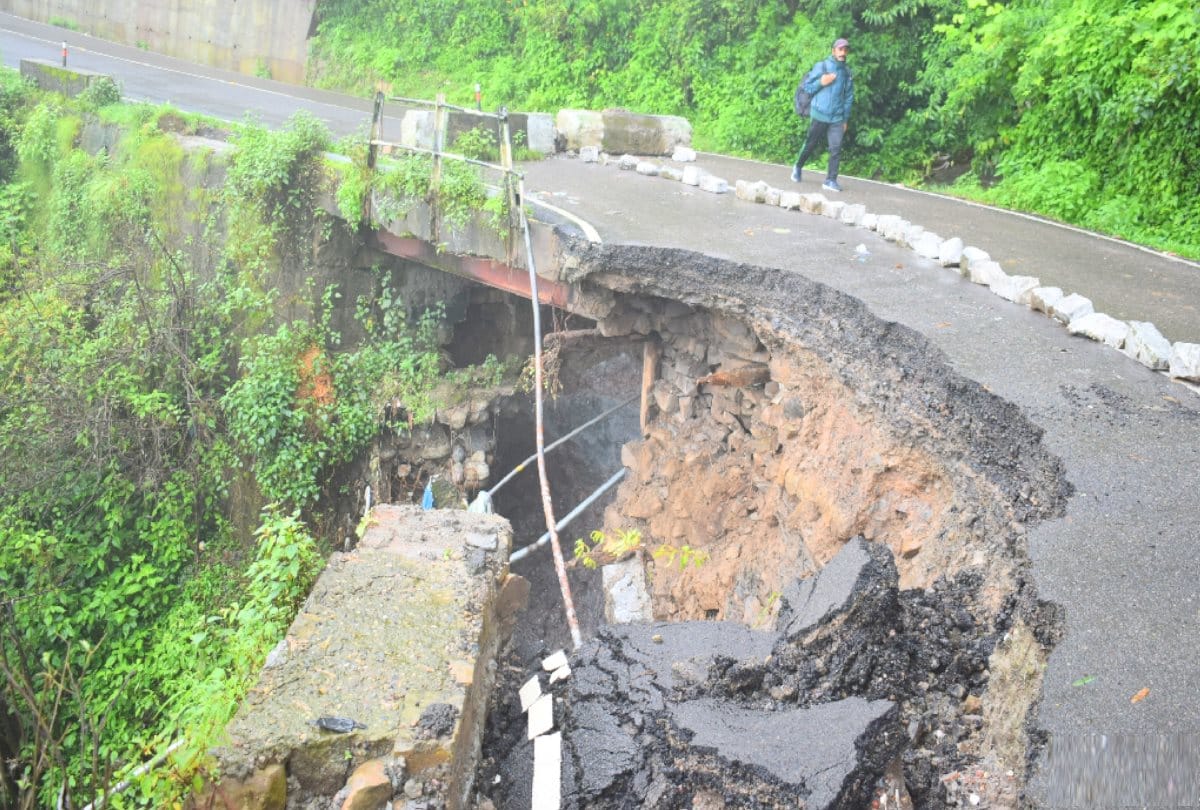 weather update: Heavy rainfall amid orange alert in Himachal, many roads closed, water logging mini Secretariat
