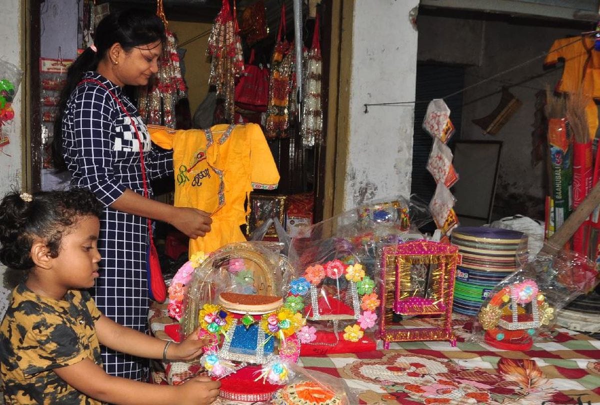 Temples Are Decorated Kanha Janmashtami Will Live On Facebook-YouTube