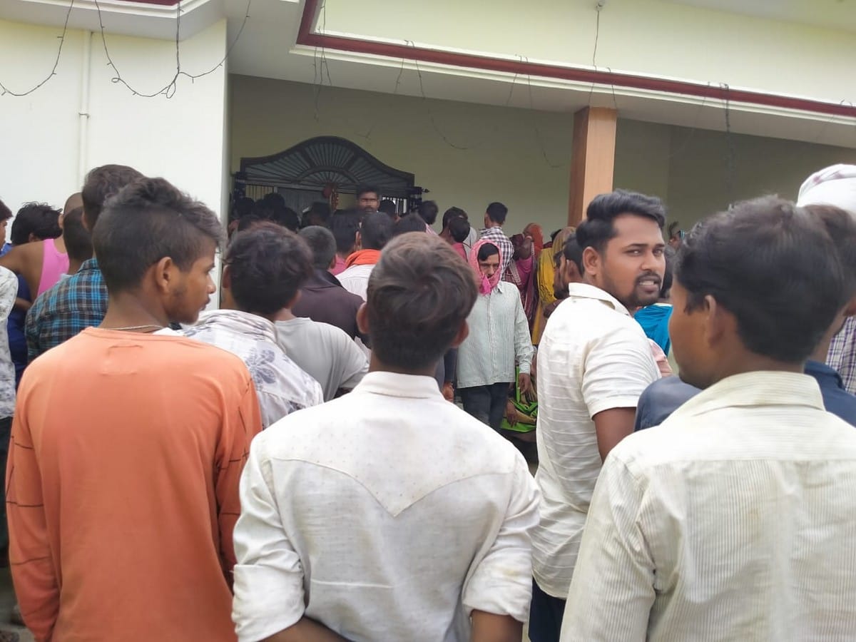 Two people suicide hanging due to mental stress leave suicide note in jaunpur