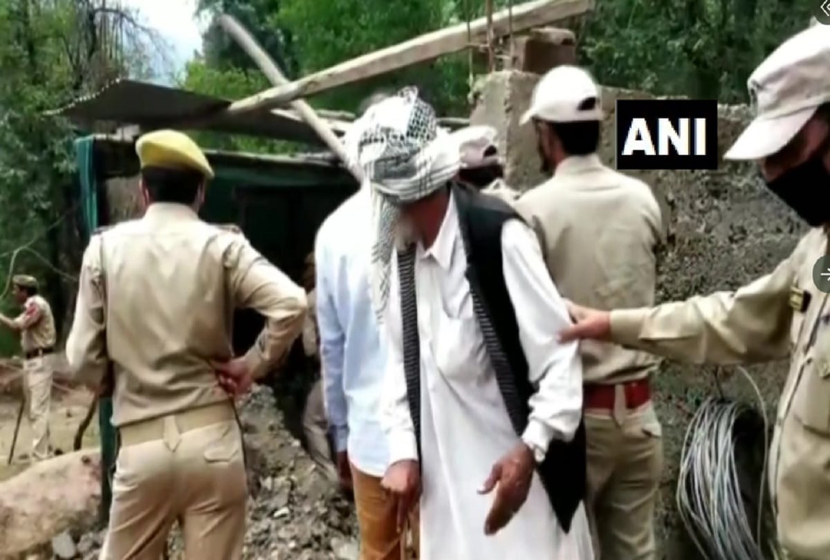 18 personnel of police & forest departments were injured in a attack in ramban