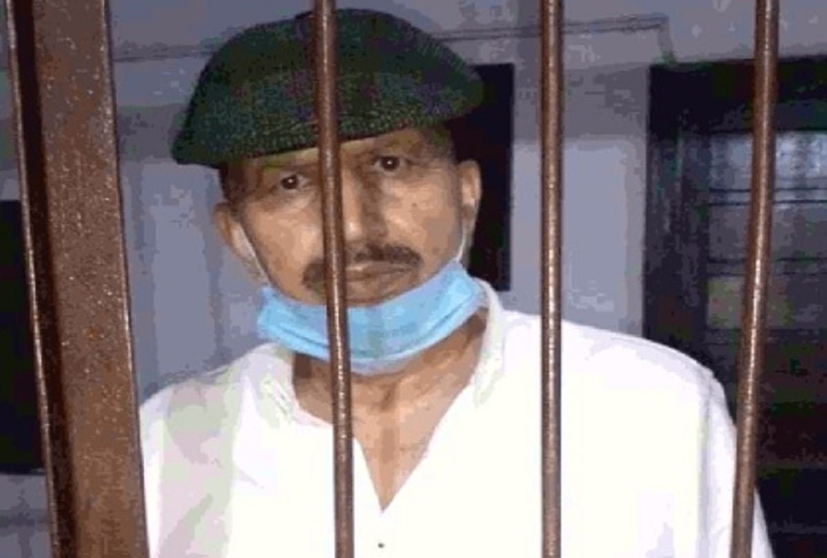samajwadi party MP Azam Khan close Former CO Ale hasan Had influence in Rampur see photos
