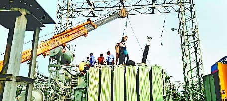 Citizens have no electricity even on Janmashtami .. Raging Energy Minister