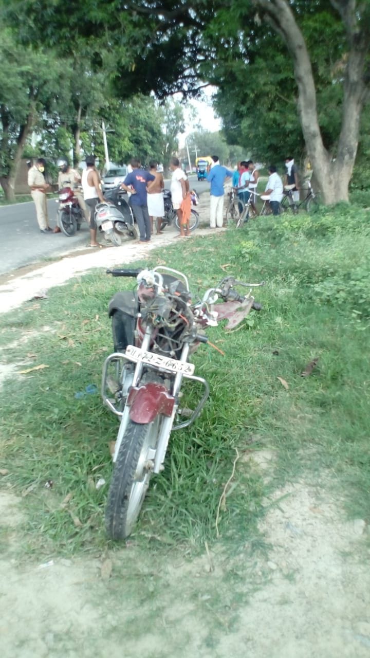 accident in pratapgarh