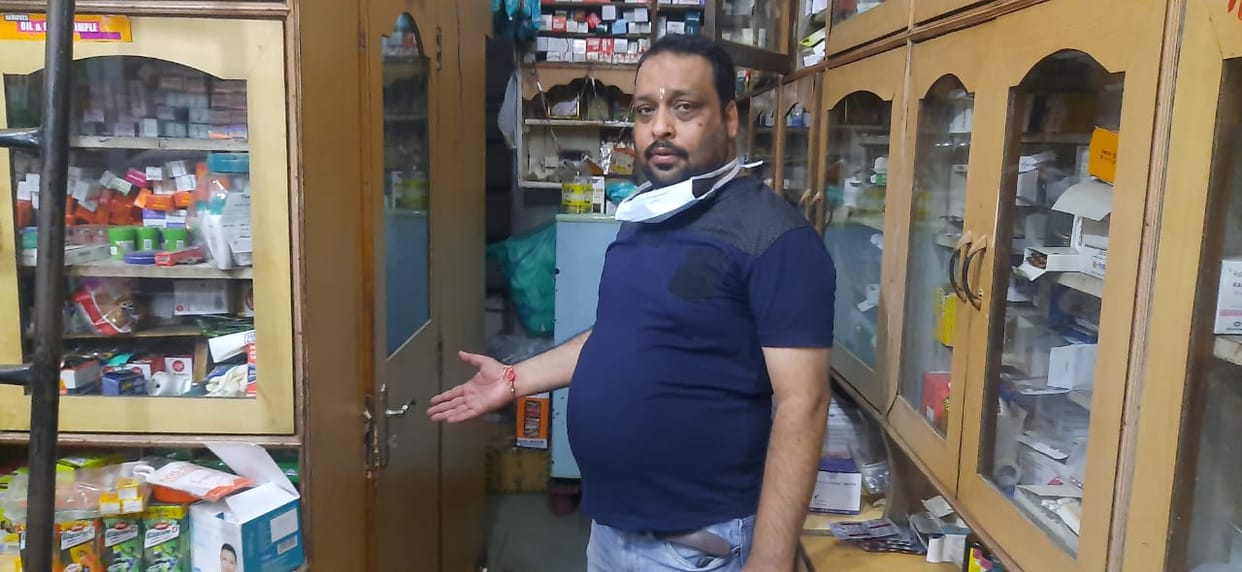 theft in two shops including chemist  batala gurdaspur