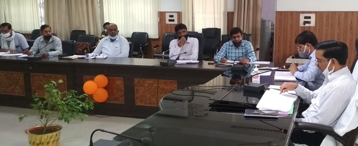 Hathras: Displeasure over the progress of Operation Rejuvenation works