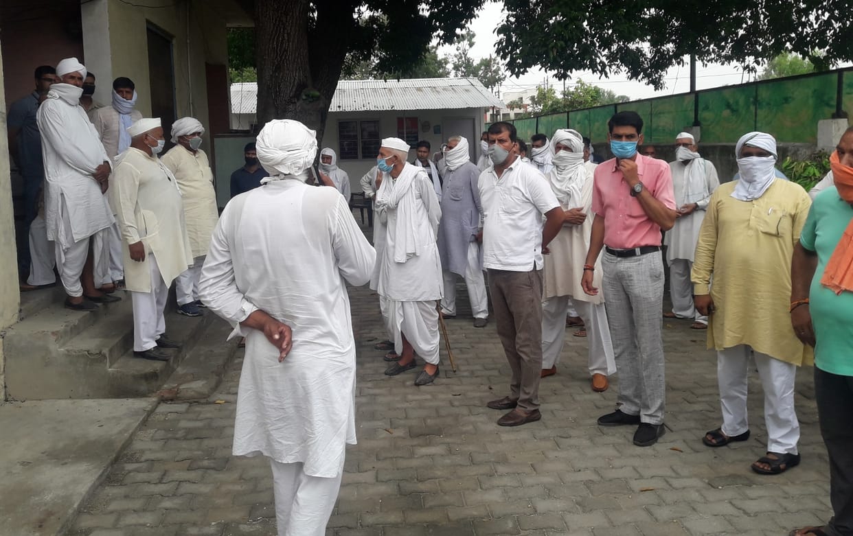 Khap Chaudhary meets SP in case of indecent remarks