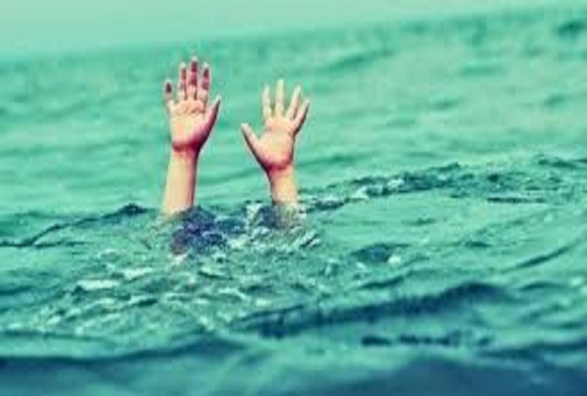 Mama-nephew drowned after washing buffalo in pond, death in house
