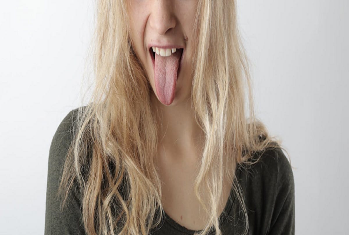 change in tongue colour means, know what expert says about this