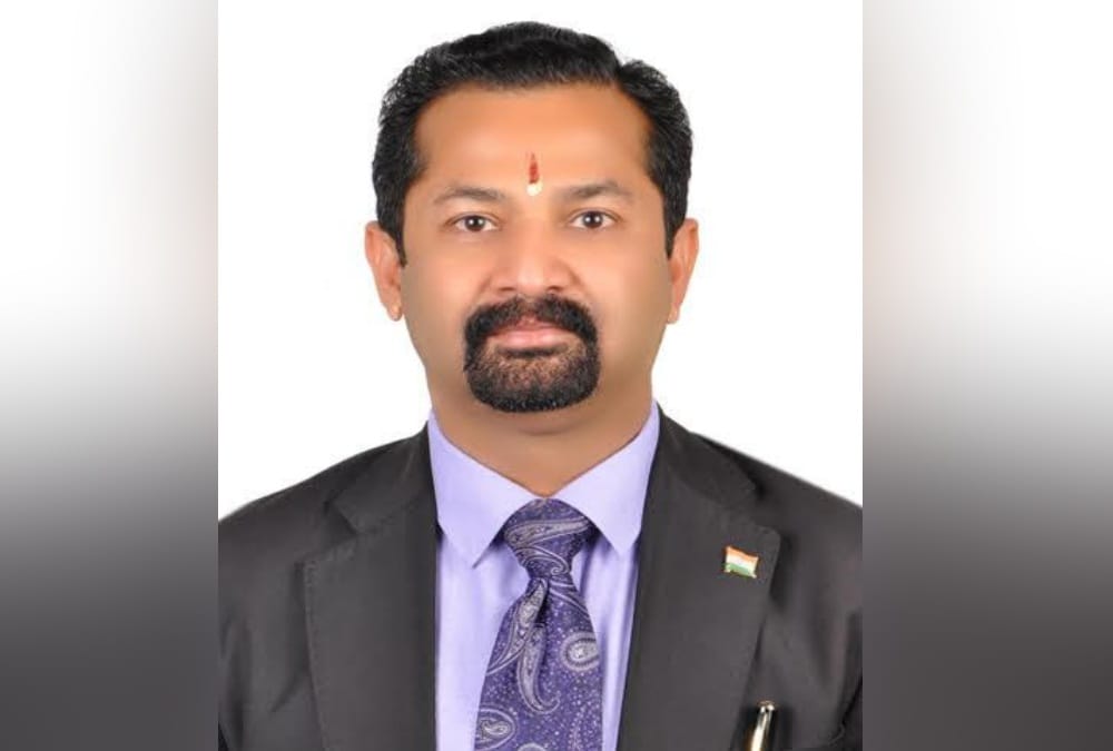 International Youth Day 2020: Uttarakhand Youth Girish Helped migrants in dubai