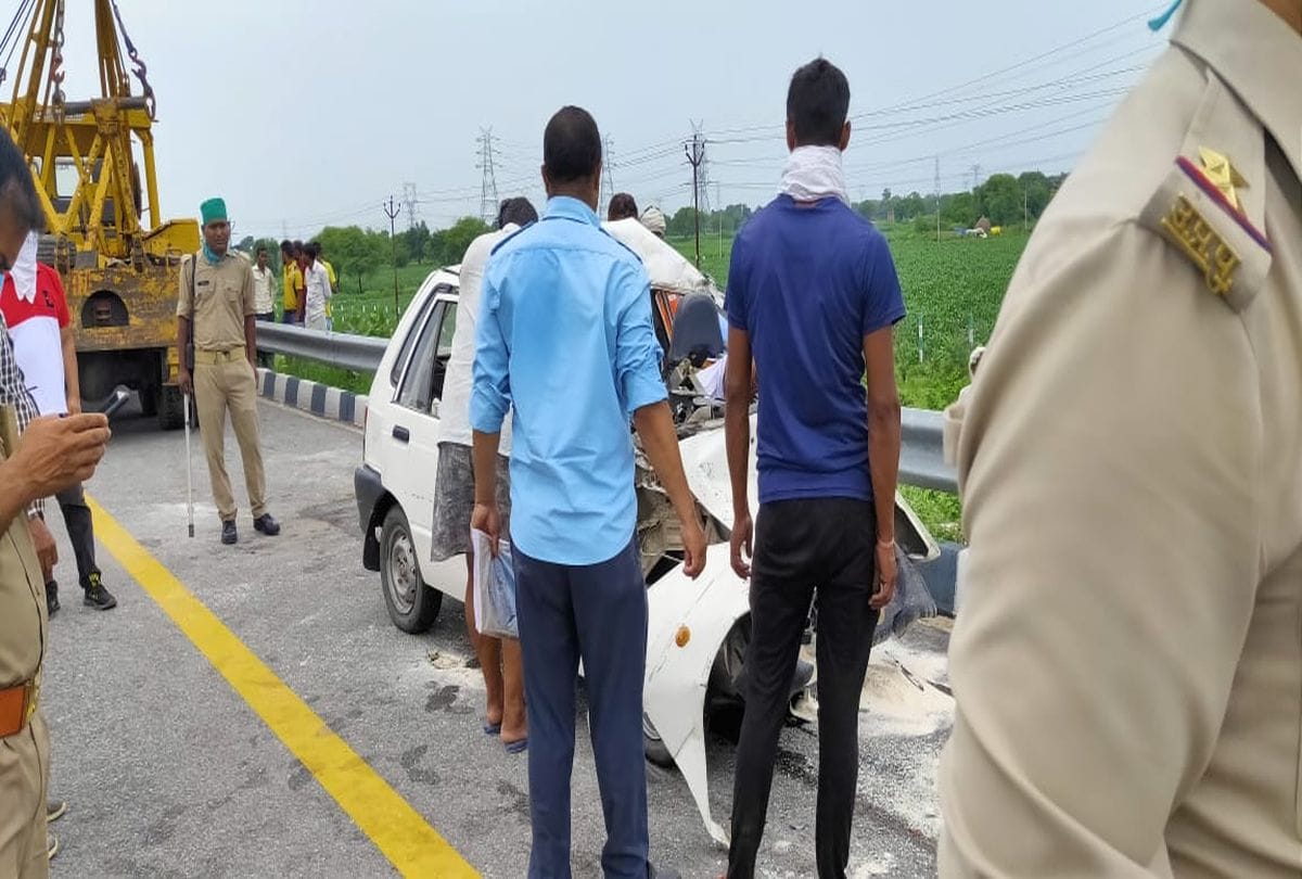 Car Accident At Agra Lucknow ExpressWay Theree Died One Injured