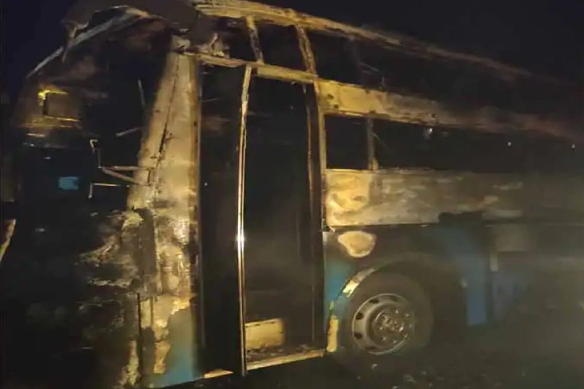 five people killed when a bus going to Bengaluru caught fire in Karnataka