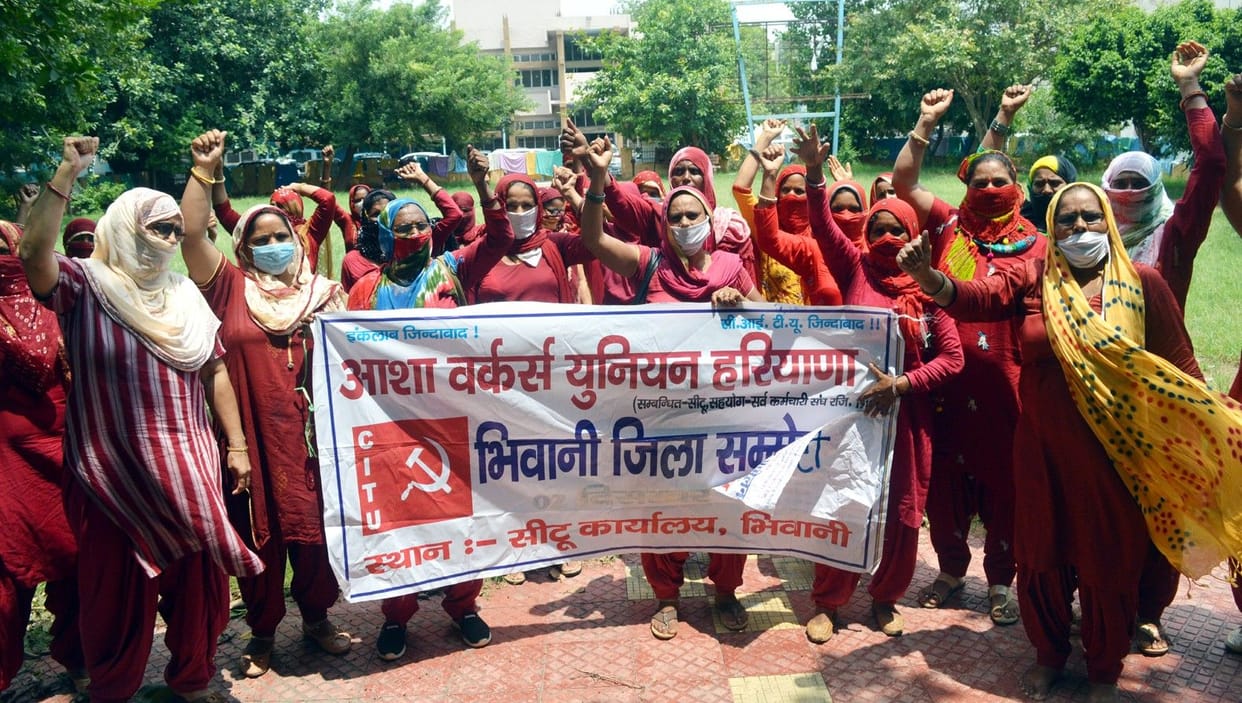 aasha workers, cmo office, protest