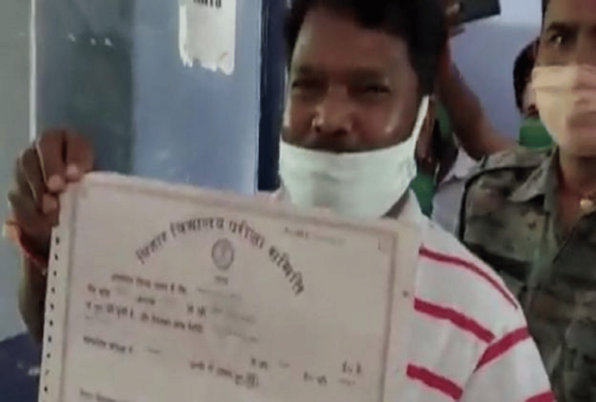 Jharkhand education minister became students took admission in 11th class