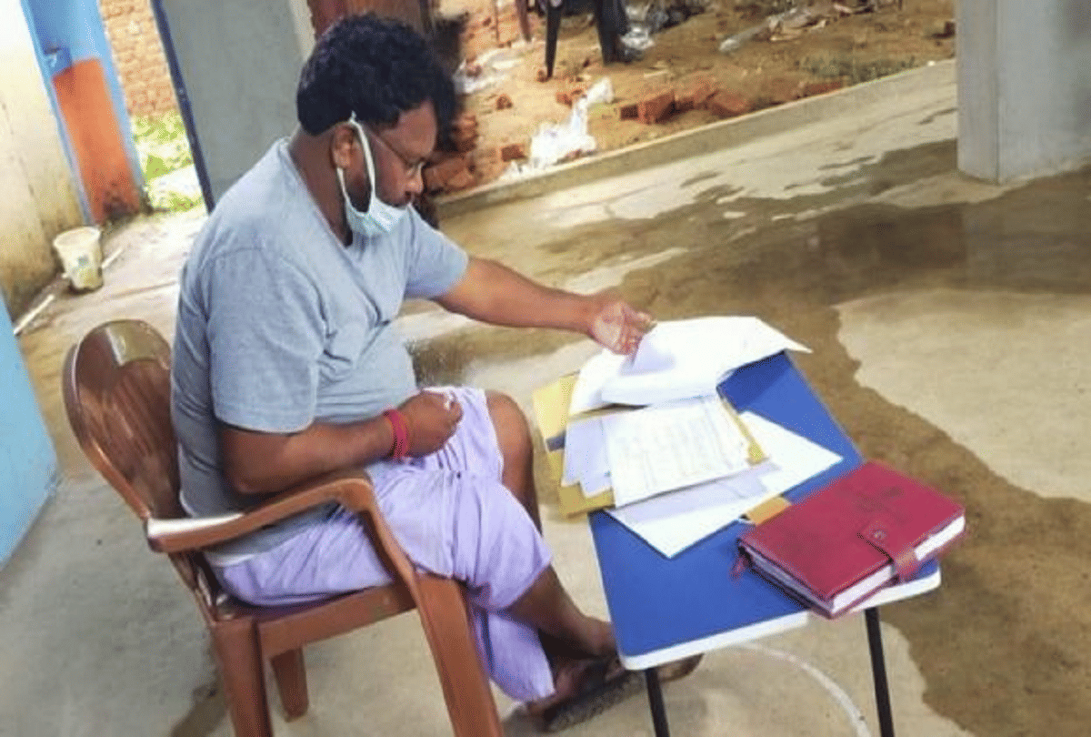 Jharkhand education minister became students took admission in 11th class