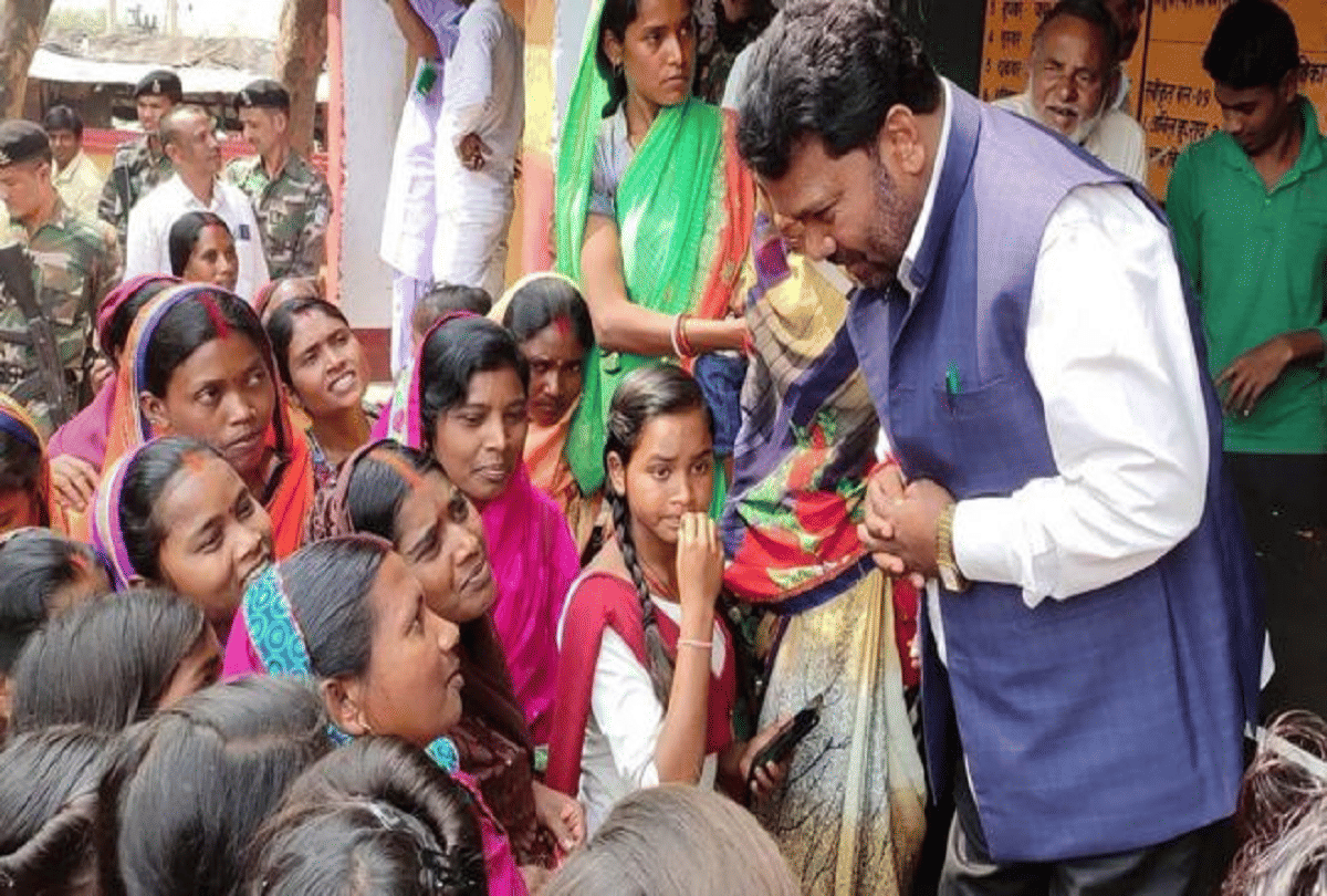 Jharkhand education minister became students took admission in 11th class