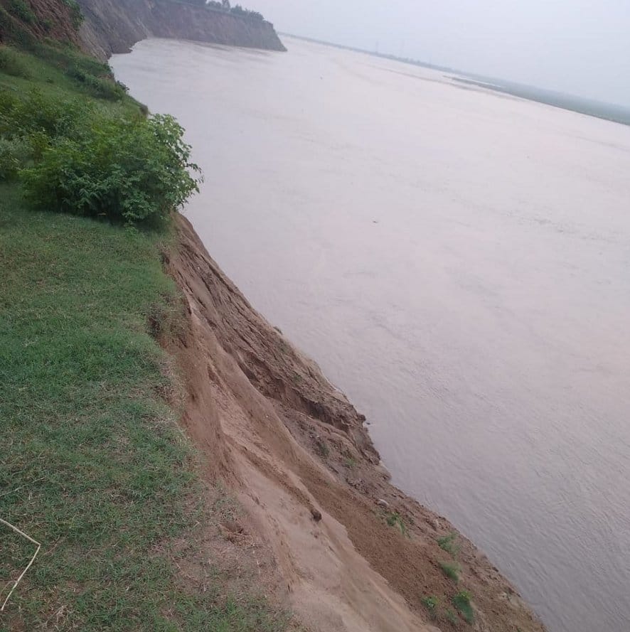 Reduction of agricultural land due to increase in water level of rivers