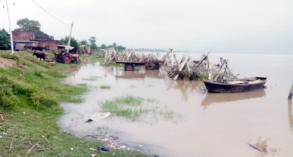 Sharda rises above 79 cm danger mark, threat increases
