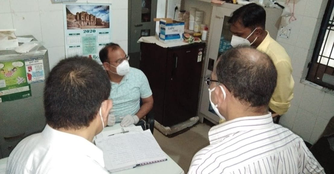 Aligarh: Corona positive's name hid after taking bribe, three data operators stranded