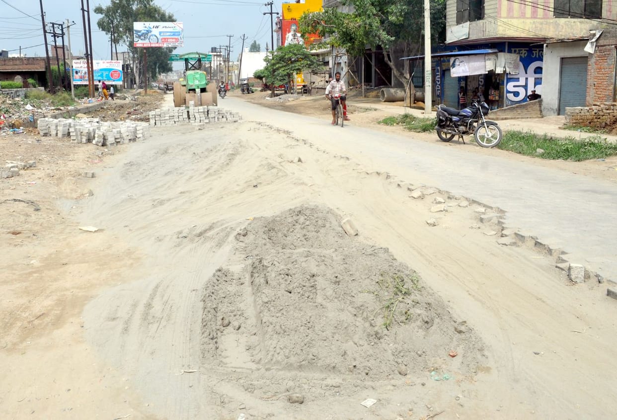 Construction of highway road stuck for one and a half years